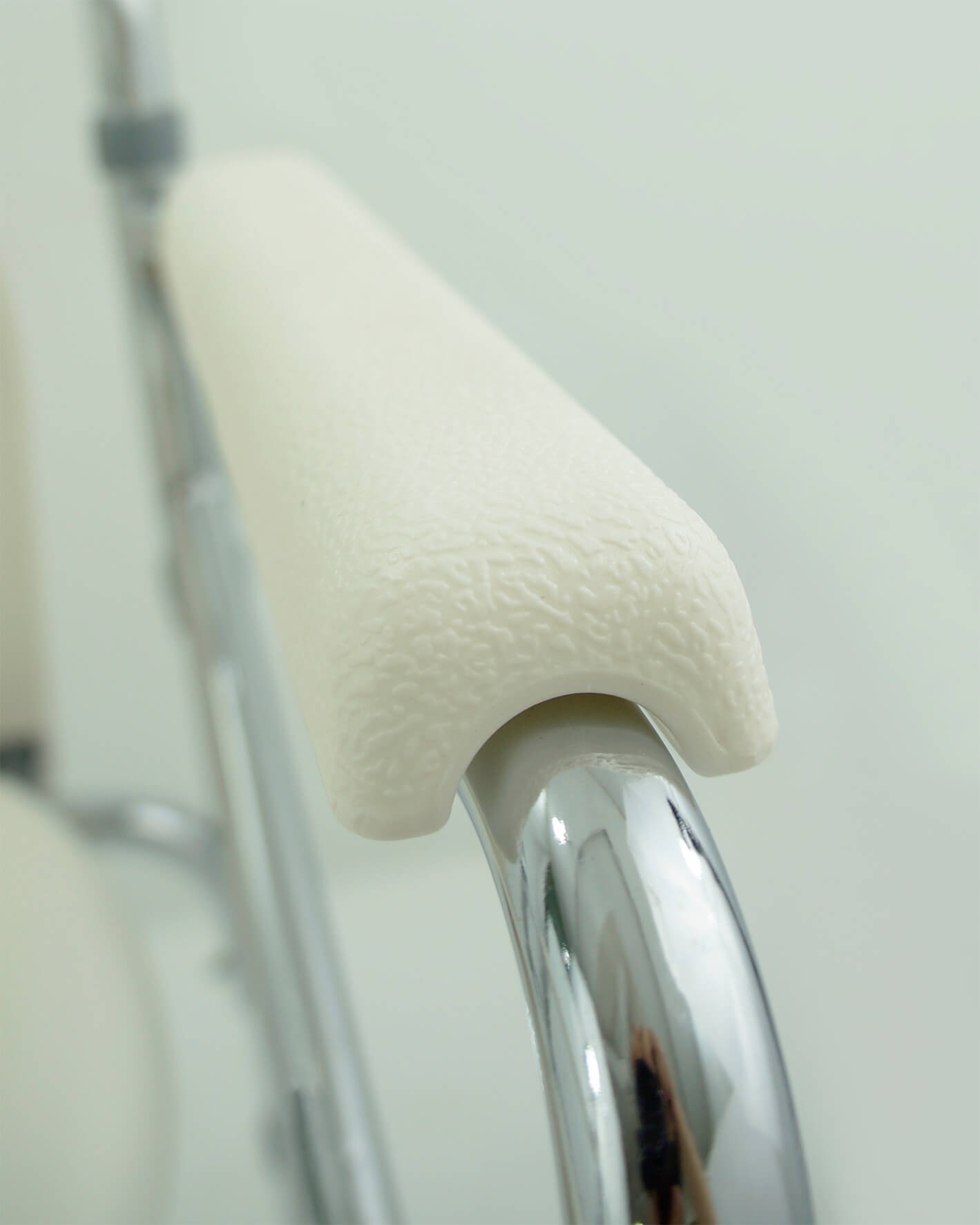 Commode Chair for Adults with Pot AH4-894
